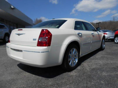 2010 Chrysler 300  Touring