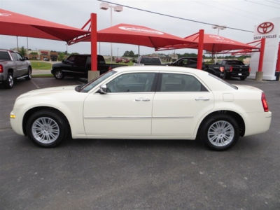 2010 Chrysler 300  Touring