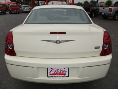2010 Chrysler 300  Touring