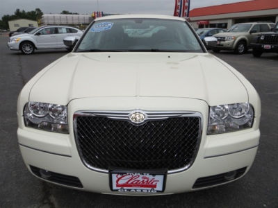 2010 Chrysler 300  Touring