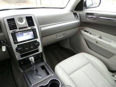 2010 Chrysler 300  Touring