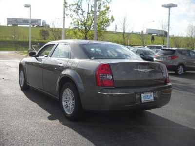 2010 Chrysler 300  Touring