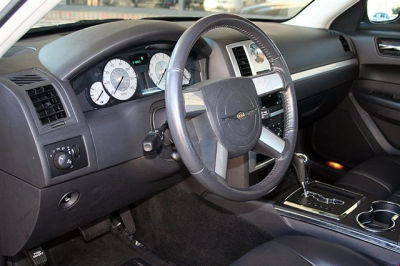 2010 Chrysler 300  Touring