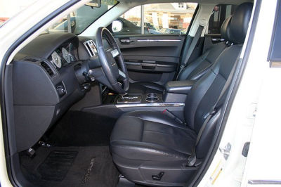 2010 Chrysler 300  Touring