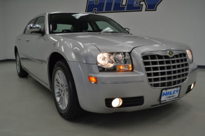 2010 Chrysler 300  Touring