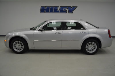 2010 Chrysler 300  Touring