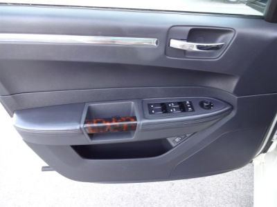 2008 Chrysler 300  C Hemi