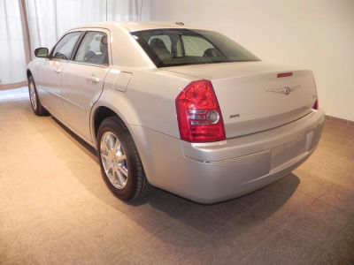 2009 Chrysler 300  Touring/Signature Series