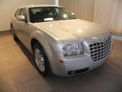 2009 Chrysler 300  Touring/Signature Series
