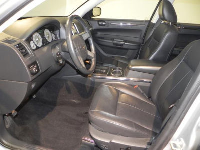 2009 Chrysler 300  Touring/Signature Series