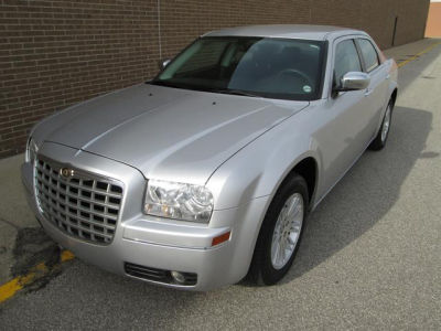 2010 Chrysler 300  Touring Plus