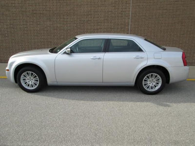 2010 Chrysler 300  Touring Plus
