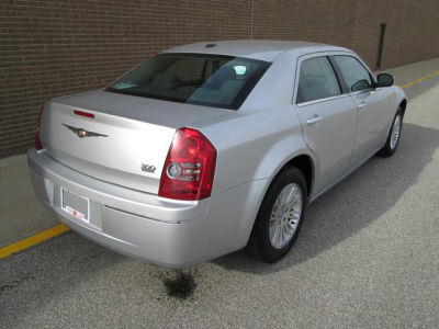 2010 Chrysler 300  Touring Plus