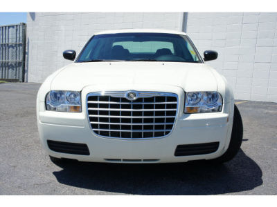 2009 Chrysler 300  LX