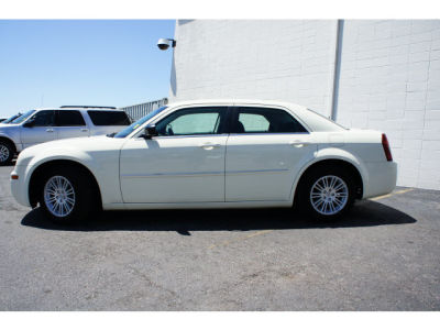 2009 Chrysler 300  LX