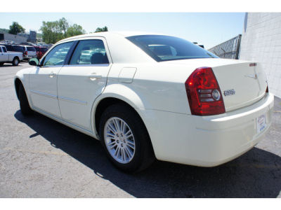 2009 Chrysler 300  LX
