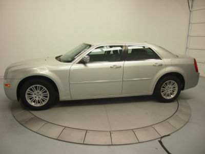 2010 Chrysler 300  Touring