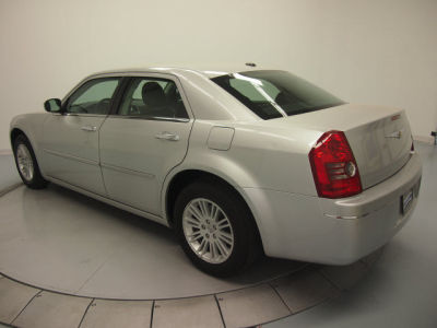 2010 Chrysler 300  Touring