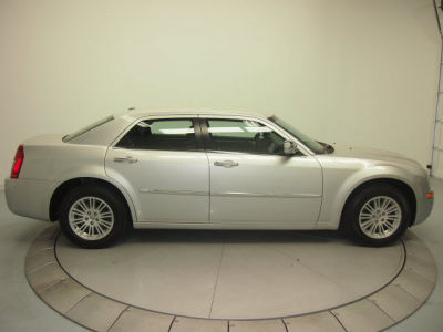 2010 Chrysler 300  Touring