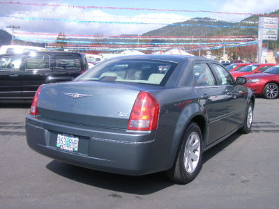 2005 Chrysler 300  Touring