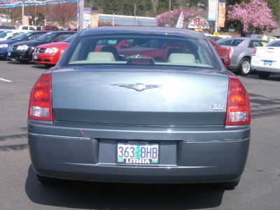 2005 Chrysler 300  Touring