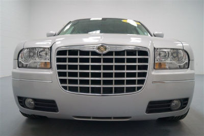 2009 Chrysler 300  TOUR