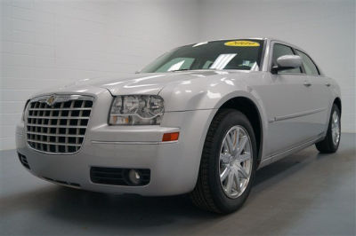 2009 Chrysler 300  TOUR