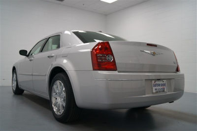 2009 Chrysler 300  TOUR