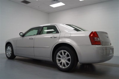 2009 Chrysler 300  TOUR