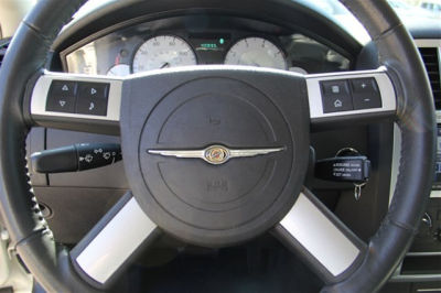 2010 Chrysler 300  Touring/Signature Series