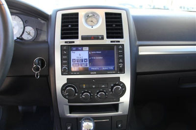 2010 Chrysler 300  Touring/Signature Series