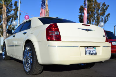 2010 Chrysler 300  Touring