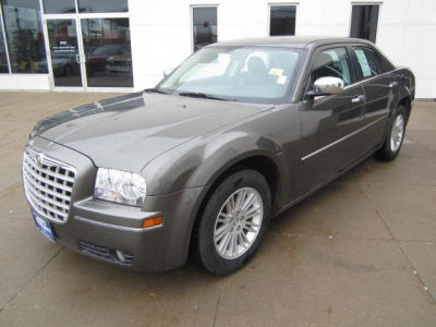 2010 Chrysler 300  Touring