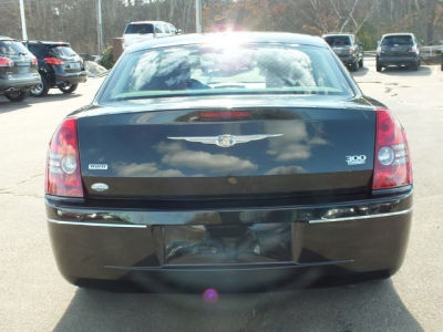 2009 Chrysler 300  Touring/Signature Series