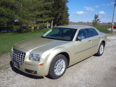 2010 Chrysler 300  Touring
