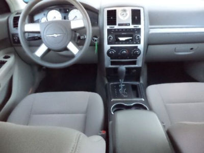 2010 Chrysler 300  Touring