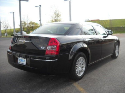 2010 Chrysler 300  Touring
