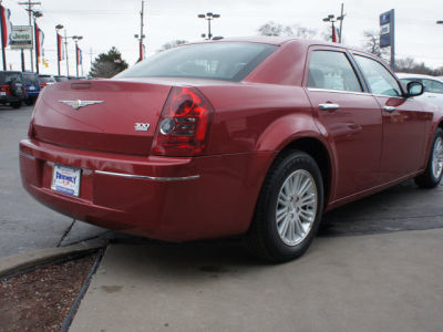 2010 Chrysler 300  Touring Plus