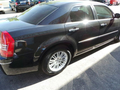 2010 Chrysler 300  Touring Executive