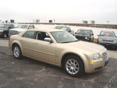 2010 Chrysler 300  Touring Signature