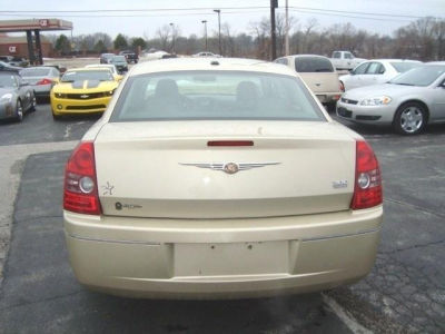 2010 Chrysler 300  Touring Signature