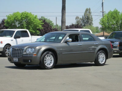 2010 Chrysler 300  Touring