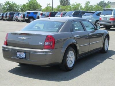 2010 Chrysler 300  Touring