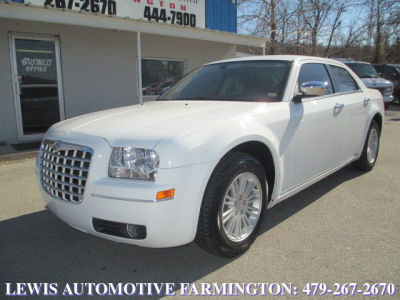 2010 Chrysler 300  Touring