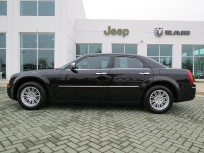 2010 Chrysler 300  Touring