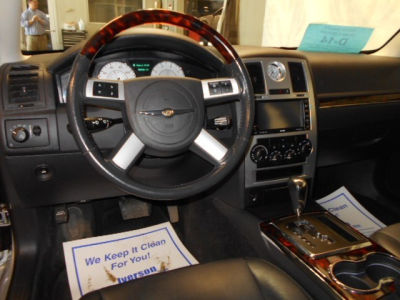 2009 Chrysler 300  Limited