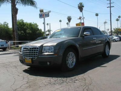 2010 Chrysler 300  Touring