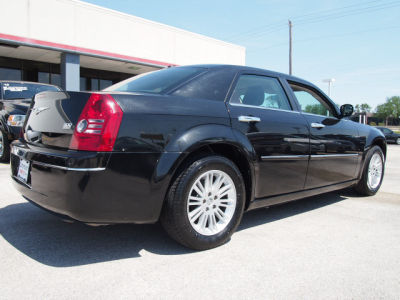 2010 Chrysler 300  Touring