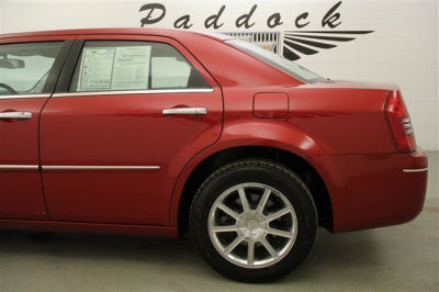 2010 Chrysler 300  Touring/Signature Series
