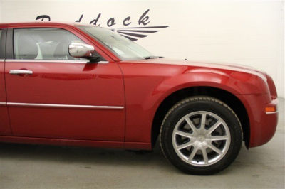 2010 Chrysler 300  Touring/Signature Series